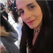 Professora e mãe , apaixonada pela profissão e disposta a levar meus alunos ao melhor nível que puderem alcançar